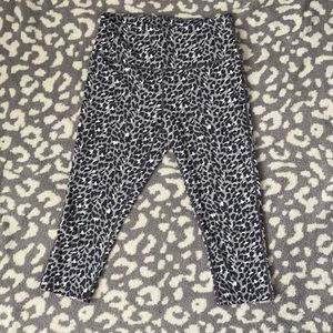 Zella leopard Capri leggings
